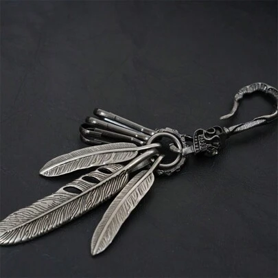 1 件新款时尚仿古银钥匙扣羽毛鬼头扣创意腰挂饰品夏季、学校秋冬配饰万圣节服装，适合青少年、青年、男士、休闲、户外、运动、度假、毕业礼物、生日、日常穿着