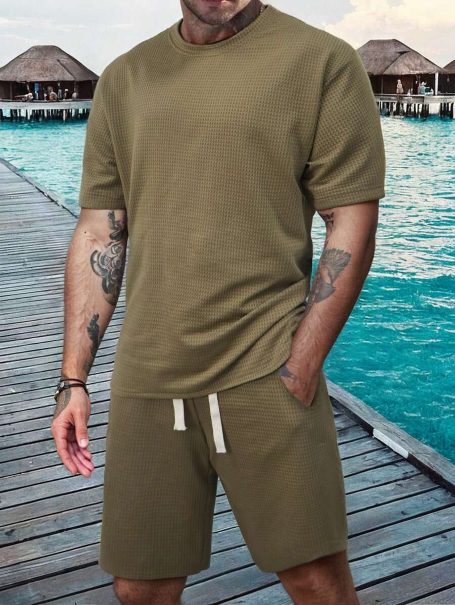 Men's Casual Breathable Solid Color Short Sleeve T-Shirt And Shorts Set - Dark Green - View 1