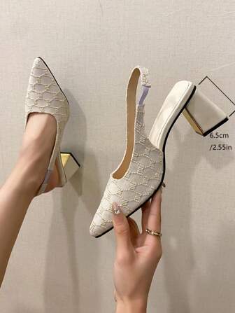 女士黑色尖头粗跟优雅一脚蹬高跟鞋