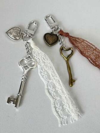 风格包包挂饰爱心挂件复古荒原风包包配件秋冬棕色钥匙扣蕾丝情人