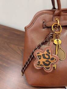 HXXOOS 1 Peça Pingente de Bolsa com Estampa de Leopardo e Estrela, com Chaveiro, Borla e Raquete de Tênis - Acessório de Bolsa de Couro PU de Alta Qualidade, Presente Perfeito para o Dia dos Namorados, Unissex, Adequado para Bolsas, Pendurar no Carro, Passeios Diários, Festas, Encontros, Viagens e Mais, Decoração Elegante para Bolsas