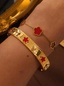 مجموعة سوار من 2 قطعة من الفولاذ المقاوم للصدأ مطلي بالذهب عيار 18 قيراط بتصميم زهرة خماسية الأوراق، مجموعة مجوهرات عصرية مقاومة للماء مناسبة للارتداء اليومي والهدايا - طاقم مجوهرات - مشاهدة 9