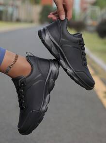 Nowe damskie skórzane lekkie buty do biegania, damskie niskie buty codzienne, damskie buty sportowe, damskie czarne buty, damskie całkowicie czarne buty robocze, damskie czarne buty sznurowane z okrągłym noskiem, damskie buty do chodzenia, damskie buty, damskie buty codzienne z miękką podeszwą, damskie całkowicie czarne buty sportowe - Czarne - Zobacz 1