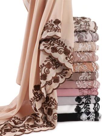 1 件纯色珍珠雪纺四叶草刺绣蕾丝边轻质透气围巾/披肩，适合女士旅行