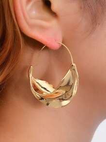 Minimalist Hoop Earrings - Yellow Gold - View 3