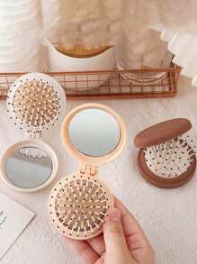 1 chiếc lược mạ bạc có thể gập lại kèm gương, lược chải tóc nhỏ gọn và di động, lược chải tóc nhỏ gọn có túi khí và gương trang điểm cầm tay, lược chải tóc đệm khí lý tưởng để sử dụng hàng ngày và khi đi du lịch, phụ kiện du lịch thiết yếu cho phụ nữ và trẻ em gái - Bạc - Xem 1