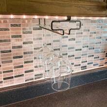 2 pezzi Porta calici da vino pensili, rastrelliera porta calici da riporre sotto i mobiletti, senza viti, soluzione di stoccaggio salvaspazio per cucina, bagno, camera da letto, forniture per ufficio