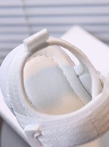 1 Pair White Infant Sandals, Fashionable & Comfortable Baby Girls Outdoor Summer Beach Sandals - White - View 5