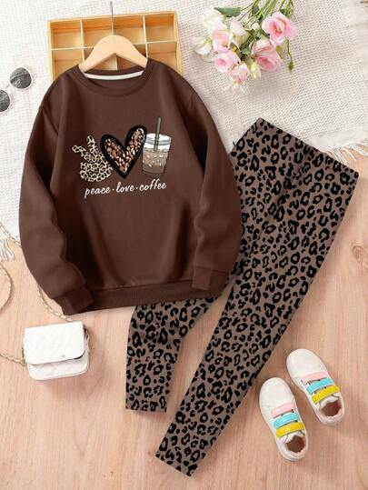 Conjunto informal de niña preadolescente con sudadera suelta y cómoda con diseño de corazón y letras de estampado de leopardo, y pantalones cómodos con estampado de leopardo