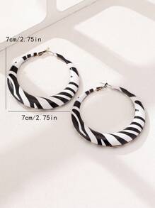1 Pair Bohemian Hiphop Style Animal Element Elegant Fashion Women's Earrings, Iron Wide Face Exaggerated Large Size Hoop Earrings With Zebra Print Pattern, Suitable For Banquet, Party And Daily Wear - Zebra Print Earrings - View 2