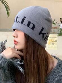 1 件字母刺绣休闲可爱街头复古涤纶仿皮毛拼布针织无檐小便帽，温暖百搭的礼物