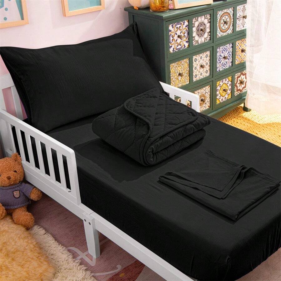 NTBAY 4 Piece Soft And Breathable Crib Bedding Set, Includes Quilted Comforter, Fitted Sheet, Flat Top Sheet And Envelope Pillowcase - 黑色 - 查看 1