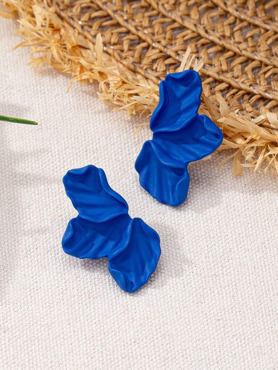 1 对时尚花卉元素耳环，适合旅行、派对、户外运动和正式活动