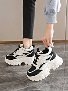 2025 New Black & White Women's Sports Shoes, Leather Upper, Internal Increased Height, Thick Sole Black Increased Height Sports Shoes, Platform Casual Women Shoes