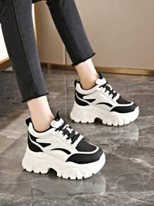 2025 New Black & White Women's Sports Shoes, Leather Upper, Internal Increased Height, Thick Sole Black Increased Height Sports Shoes, Platform Casual Women Shoes