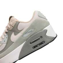Nike Zapatillas deportivas de moda y casual para mujer Air Max 90 LV8 - Vela blanco/hueso claro/gris verde claro/verde horizonte/plata claro/negro - Ver 7