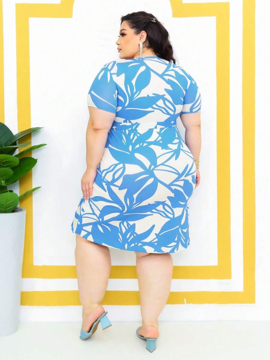Vestido Viscolycra Estampado Bicolor de Manga Curta com Cinto Regulável