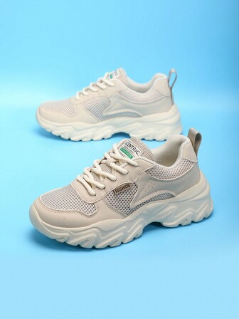 2024 女士新款厚底防滑耐用运动鞋，网眼透气休闲运动鞋