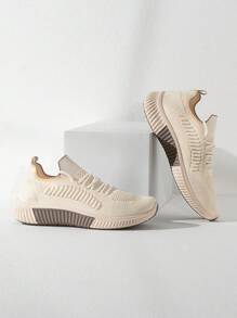 Zapatillas deportivas de verano 2025 para mujer, calzado deportivo transpirable de malla ligera, cómodas zapatillas atléticas