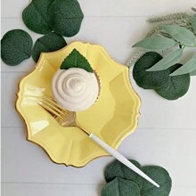 20 Stück/50 Stück-Pack Elegante 7 Zoll Dessert Teller kanariengelbfarbenes Papier Partyteller mit goldenem Folien-Wellrand für Hochzeit/Geburtstag/Babyparty