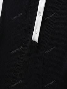 Vestido de manga corta ajustado de punto con contraste de color elegante y minimalista