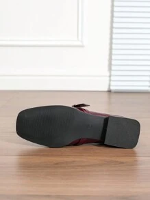 2025新款咖啡色低跟通勤女鞋，百搭实用，适合返校季，英伦风真皮工作鞋