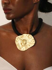 1pc Oversized Gold-Color Asymmetric Pendant Necklace, Suitable For Ladies Parties And Daily Wear - Gold - View 2