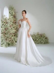 Vestido de noiva branco sem alças, decote coração, cetim, etéreo, elegante, romântico, moderno, catedral, praia, igreja, linha A, para formatura, dança, coquetel, casamento ao ar livre