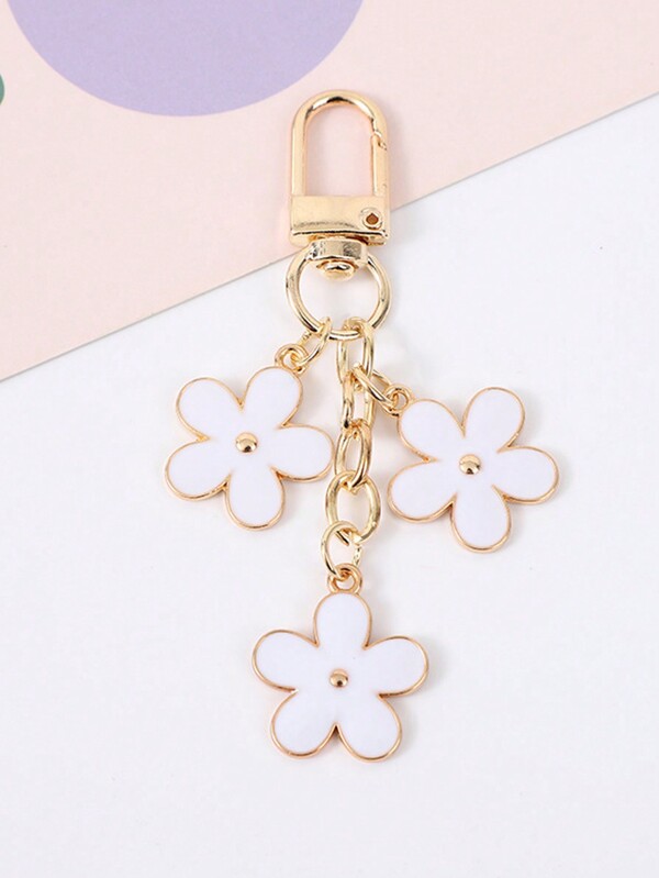 1pc Women Flower Charm Fashionable Car Keychain