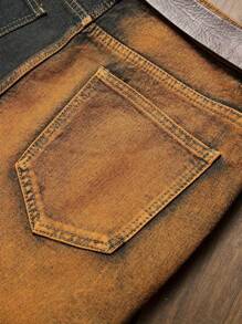 شورت جينز رجالي ممزق بتصميم عصري بقصة ضيقة بألوان متباينة