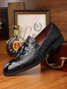 British Style Business Tasseled Slip-On Loafers For Men - Black - View 1