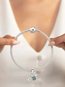 1 pièce Charme de pendentif en argent sterling 925 à quatre feuilles de trèfle de l'arbre de vie. Convient pour les bracelets, bijoux pour femmes, la Saint-Valentin.