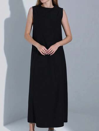 Vestido midi ajustado casual minimalista de cuello redondo sin mangas color negro