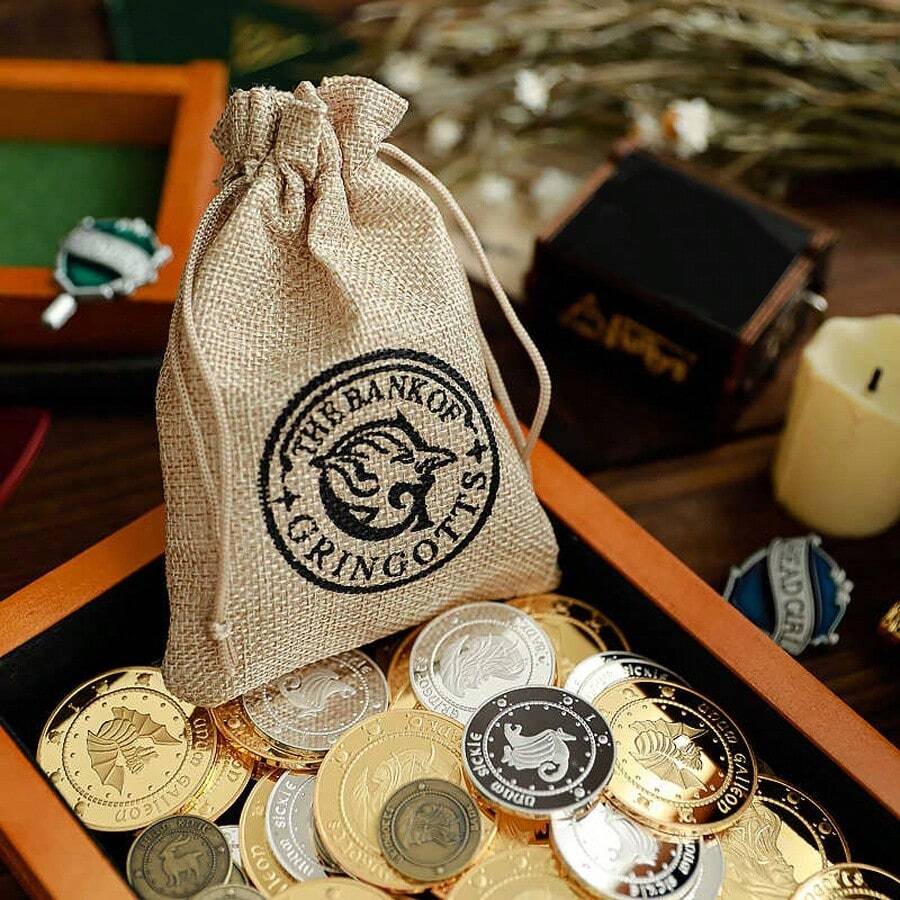 Monedas de oro del Banco Gringotts - Llave del Banco Gringotts - Productos periféricos de Harry - Galeones - Productos periféricos de la película - Regalos navideños - Regalo de cumpleaños - Bono de Pascua - Regalo de Halloween - Regalos de Navidad - Regalo - Regalo perfecto - Juguete