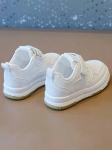 1 Pair New White Sneakers, Non-Slip Lightweight Girls/Boys Casual Soft Sole Board Shoes