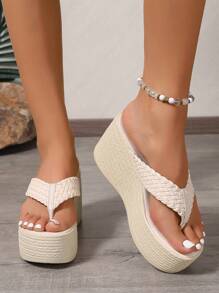 女士米色皮革编织人字拖凉鞋，厚底，舒适厚底坡跟休闲拖鞋，适合居家、度假和百搭穿着