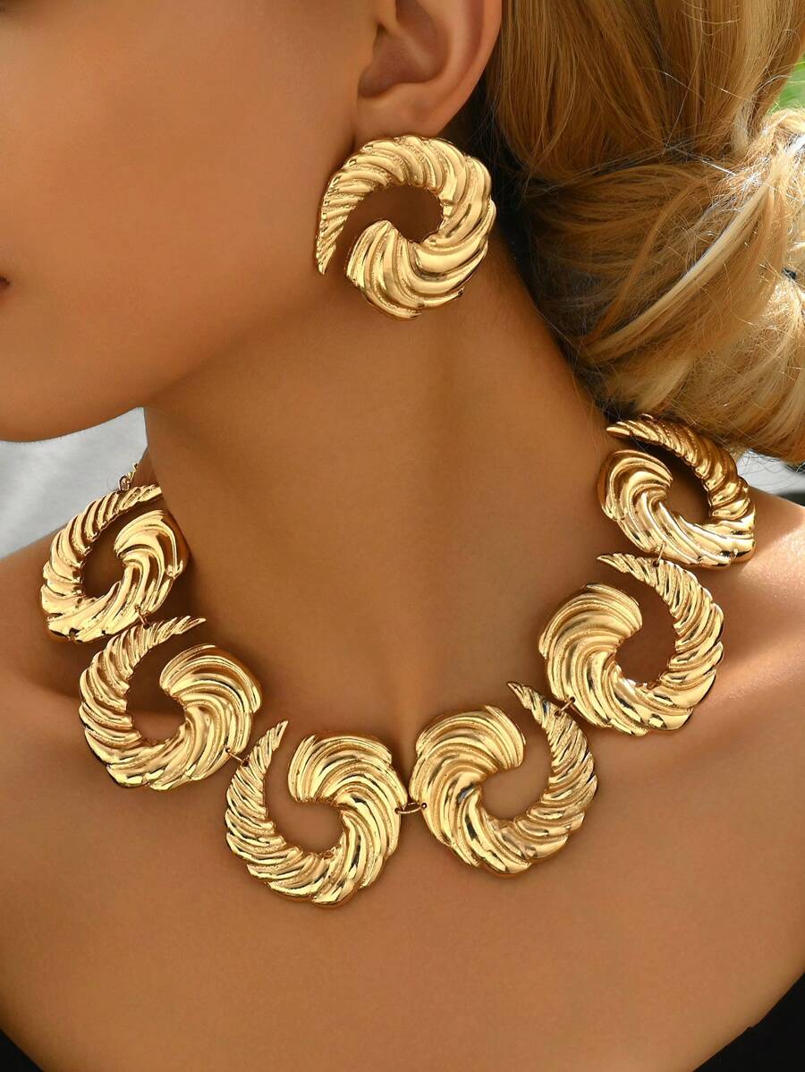 3pcs/Set Metallic Exaggerate Statement Necklace Set, Versatile For Autumn/Winter - Yellow Gold - View 1