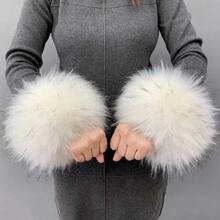Faux Fox Fur Cuffs Arm Warmer Winter Plush Windproof Women Wrist Cuff Sleeves Gloves Pompom Bracelet Wristband Sleeves Accessory