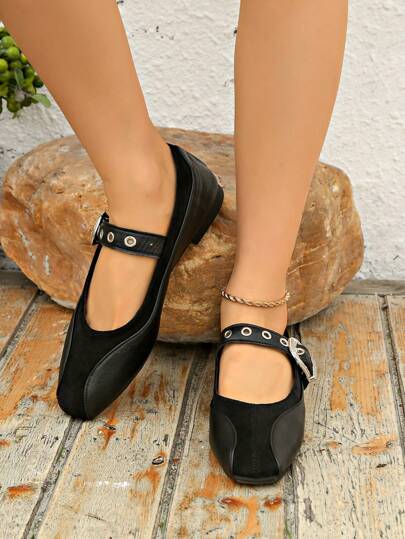 Women Casual Comfortable Versatile Slip-On Flats With Simple Slip-On Round Toe Design