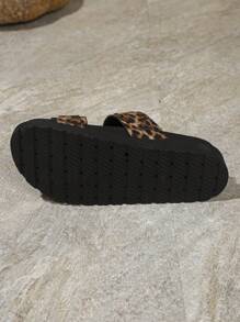 Sandal đế xuồng mùa hè dành cho nữ, chất liệu nhựa mềm, họa tiết da báo, viền màu sáng, phong cách đường phố cá tính, dép xỏ ngón kiểu Âu Mỹ. - da báo - Xem 7