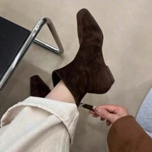 Botas elásticas ajustadas de estilo francés para mujeres, nuevas botas de tobillo de moda con cremallera en la parte posterior y tacón grueso para otoño/invierno