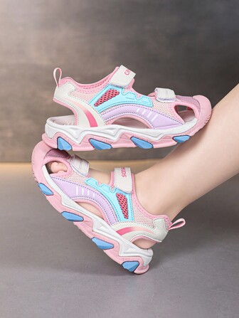 儿童/幼儿运动可调节趾包凉鞋，透气、防滑、耐用设计，适合儿童夏季户外活动，带脚趾保护的沙滩水鞋