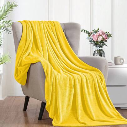 Farfallarossa Plush Flannel Blanket – Soft, Warm, And Hypoallergenic Plaid Throw For Sofa Or Bed