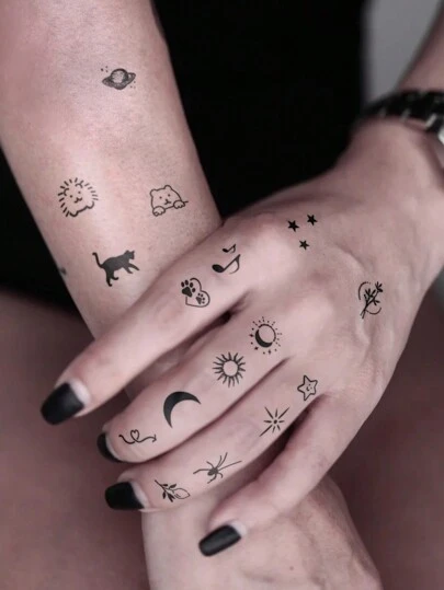 6 piezas de tatuajes temporales minimalistas en negro - estrellas, lunas, corazones, animales, pentagramas, flores, estilo Y2K, aptos para muñeca, tobillo, hombro, cuello, clavícula, resistentes al agua, pegatinas de tatuaje realistas para DIY, festivales de anime, carnaval, festivales de música, San Valentín, regalos para fiestas