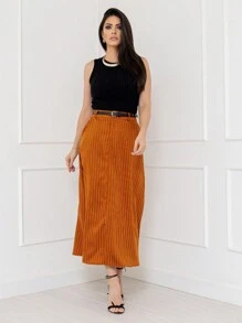 Imported Women's Skirts For The Lower Body With Button Collar, Zipper And Belt-Out. This Is Striped And Can Be Matched With A Suit. There Are Triangular Studs On The Belt. The Belt Is A Thin Strip. The Whole Looks Gentle And Elegant. The Model Number Is VF24011. This Style Is The Popular Skirt Of An Internet Celebrity - 焦糖色 - 查看 2