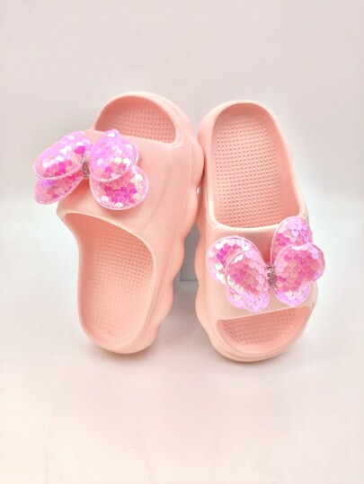 1 par de sandalias casuales para niñas decoradas con mariposas, cómodas y de moda para usar dentro y fuera de casa