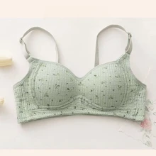 四件套新款甜美碎花小胸少女内衣 - 无钢圈，提拉聚拢侧乳，防下垂文胸，适合青少年和初中生，亲肤舒适