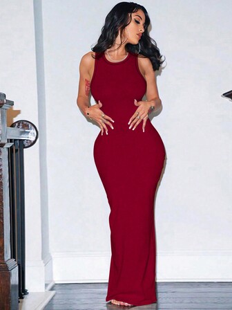 时尚纯色紧身圆领无袖连衣裙