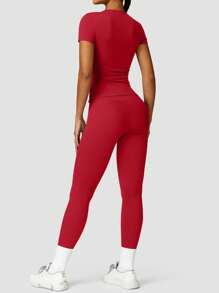 YEIFIN 2/4 件女式纯色圆领 T 恤和高腰紧身裤运动服套装，运动舒适 T 恤和紧身裤，适合瑜伽健身房锻炼，女士夏季返校运动服，女式运动服，Downtown GirlOutfit 春夏风格 - 紅色 - 查看 2