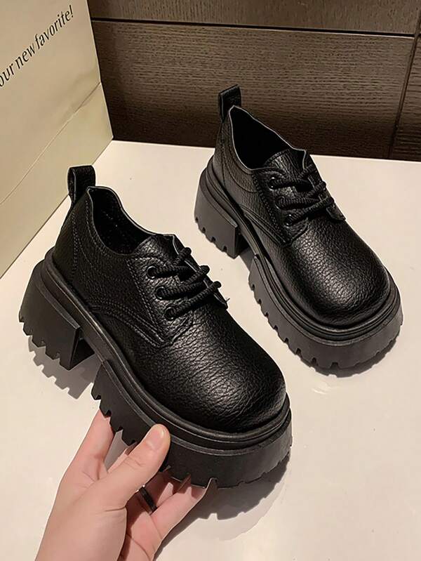 Women's Cute Retro Brogues Round Toe Comfortable Platform Leather Shoes
